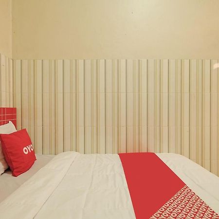 Oyo 91453 Hotel Srikandi Gejayan Maguwo Buitenkant foto