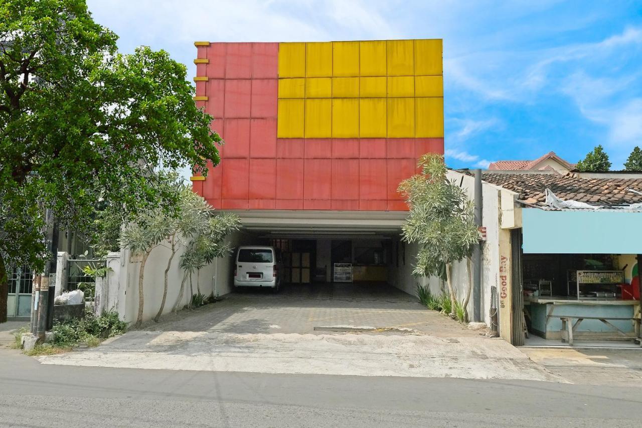 Oyo 91453 Hotel Srikandi Gejayan Maguwo Buitenkant foto