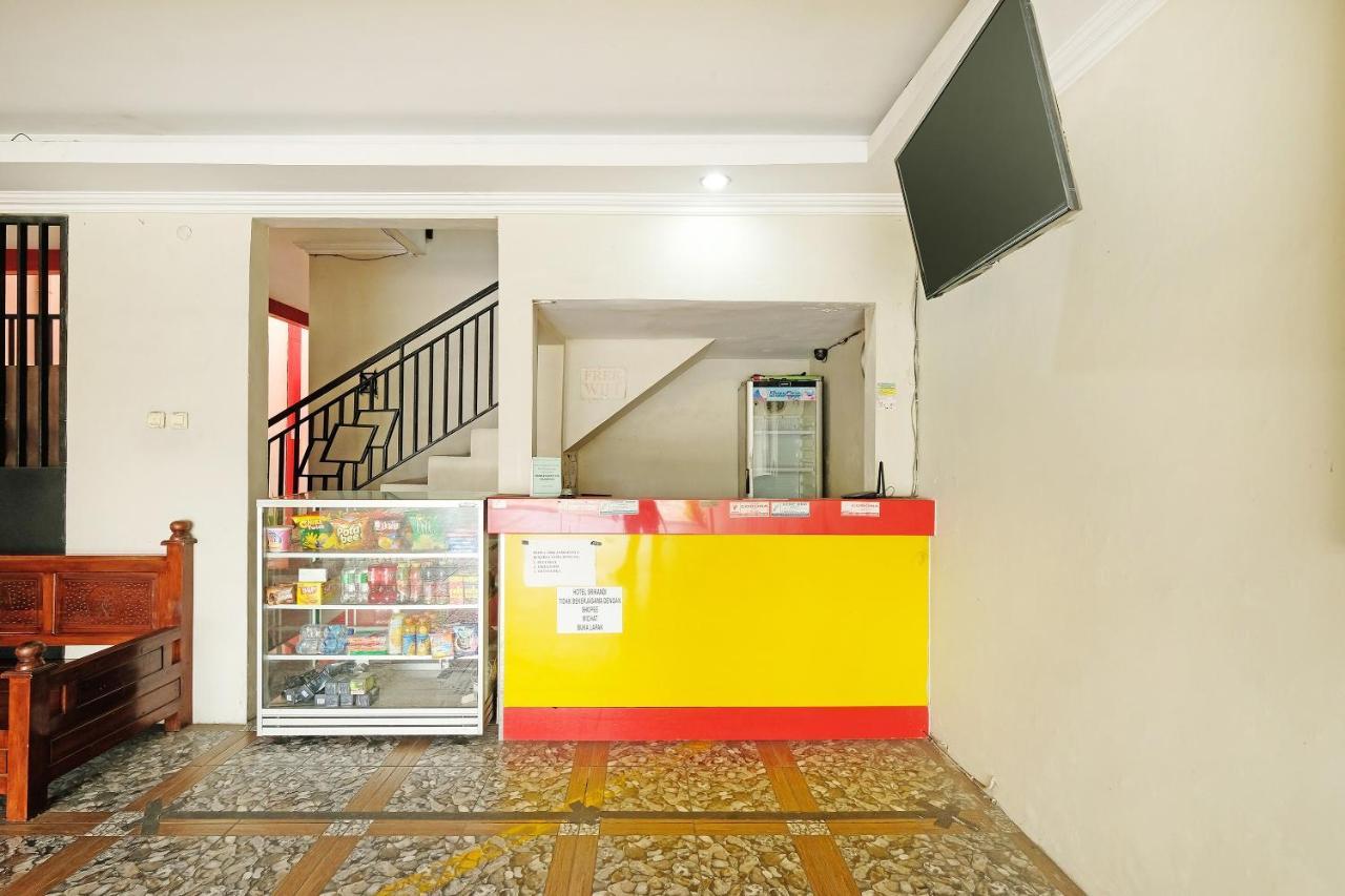 Oyo 91453 Hotel Srikandi Gejayan Maguwo Buitenkant foto
